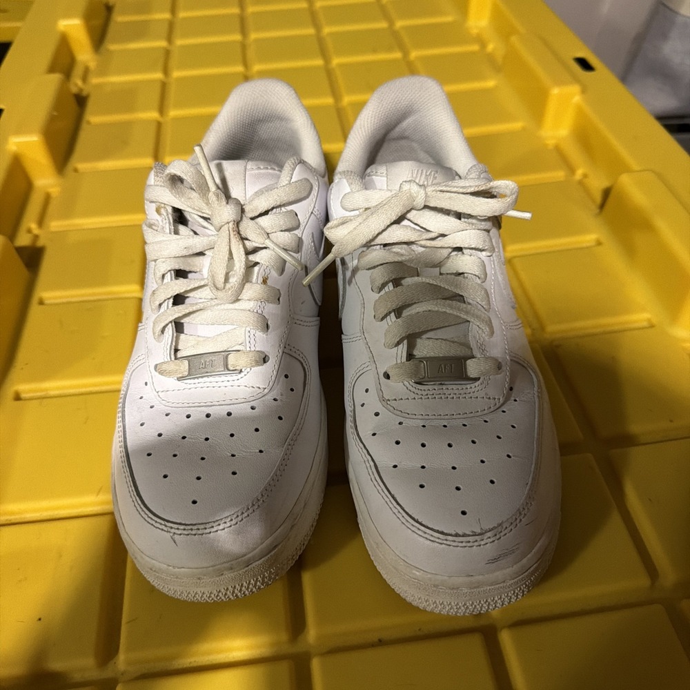 White air force 1s Us 7